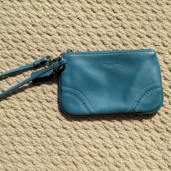 Blue Coach Clutch - Picture 1 of 2